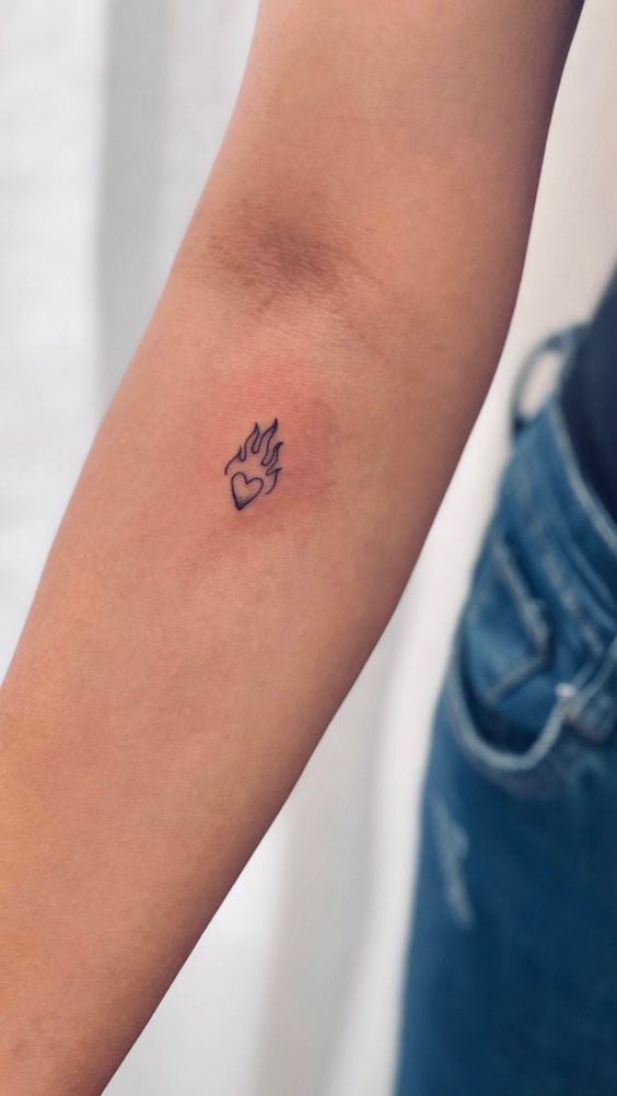 Gợi ý 700+ hình xăm lửa sáng tạo, gây sự chú ý cho người xăm - Genztattoo