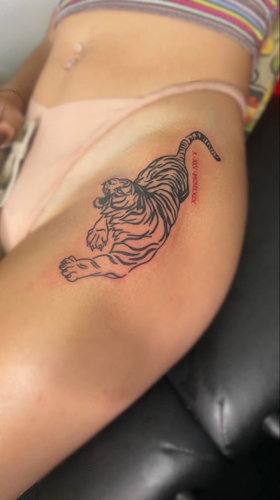 Một hình xăm mini cực dễ thương dành cho người lớn tattoo mini tuổi dần siêu đáng yêu