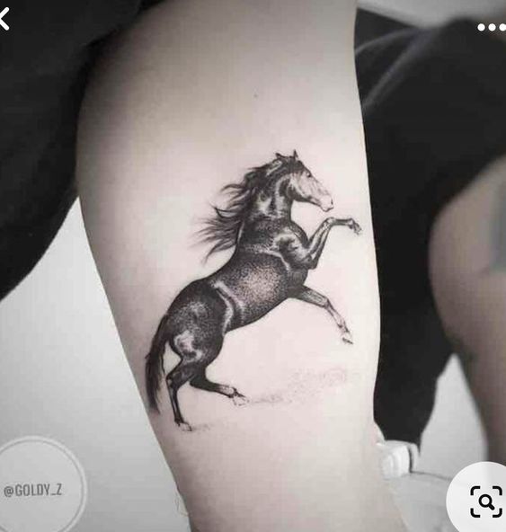 Hình xăm năm con ngựa nhỏ tuyệt vời trên tay hình xăm tuổi ngựa mini cực chiến ở tay