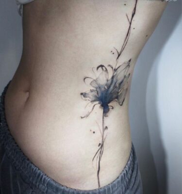 hình xăm hoa hông tinh tế cho phụ nữ Top 888+ hình xăm bên hông siêu cuốn hút - Genztattoo