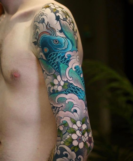 tattoo cá chép xanh kết hợp họa tiết hoa đào trắng kín tay cực đẹp