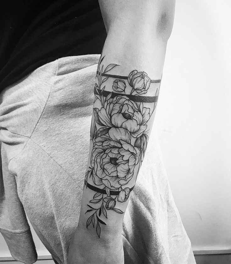 hình xăm hoa mẫu đơn ở cẳng tay Top 400+ hình xăm cẳng tay cho nam nữ được chọn lọc - Genztattoo