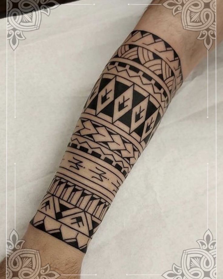 Hình xăm bàn tay với hoa văn tinh tế Top 400+ hình xăm cẳng tay cho nam nữ được chọn lọc - Genztattoo