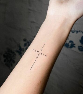 nữ tính với kiểu tattoo chữ ý nghĩa trên tay