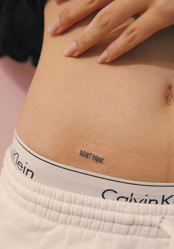 Gợi cảm với mẫu hình xăm ở bụng gợi cảm với mẫu tattoo chữ xăm trên bụng