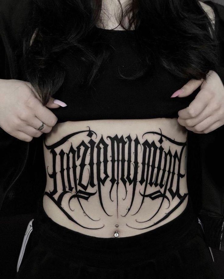 mẫu hình xăm bí ẩn ở bụng bí ẩn mẫu tattoo chữ trên bụng