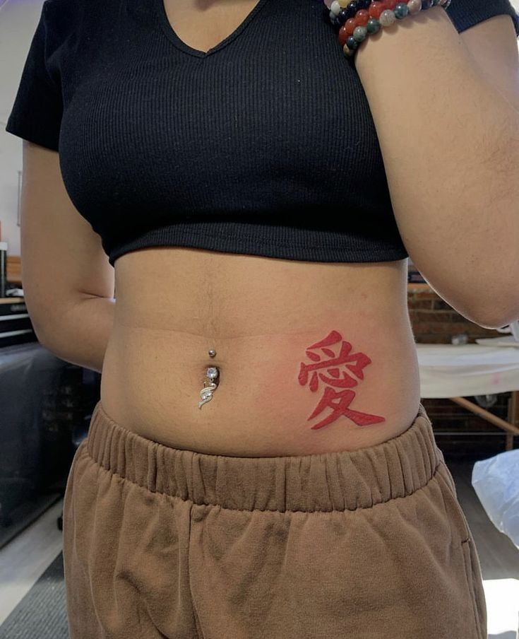 Mẫu xăm chữ Trung Quốc ở bụng mẫu tattoo chữ trung quốc trên bụng