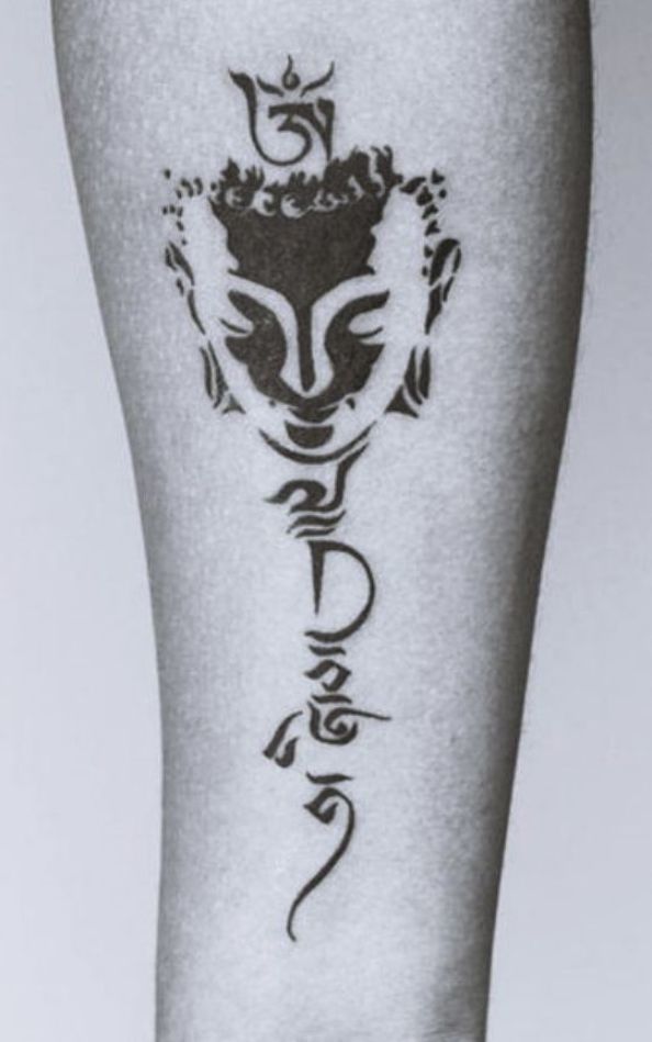 Hình xăm chữ Phạn hình mặt cực đẹp tattoo chữ phạn hình khuôn mặt cực đẹp