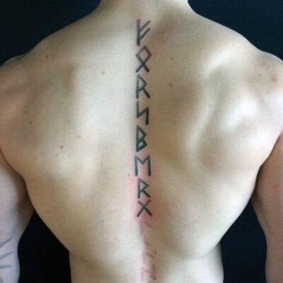 hình xăm dọc sống lưng tượng trưng cho vệt Top 777+ hình xăm cổ ngữ rune độc lạ và ấn tượng - Genztattoo