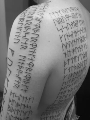 Phong cách xăm chữ rune cổ cho khách hàng Top 777+ hình xăm cổ ngữ rune độc lạ và ấn tượng - Genztattoo