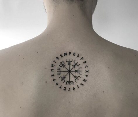 ý tưởng hình xăm vòng tròn rune ở mặt sau Top 777+ hình xăm cổ ngữ rune độc lạ và ấn tượng - Genztattoo