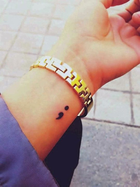 Hơn 300+ hình xăm dấu chấm phẩy hot trend gần đây - Genztattoo