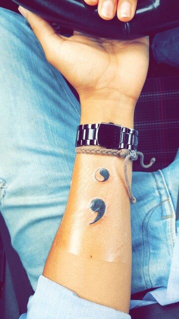Hơn 300+ hình xăm dấu chấm phẩy hot trend gần đây - Genztattoo