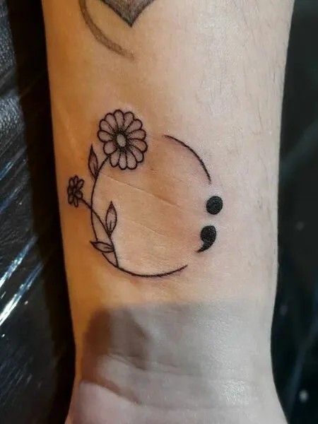 Hơn 300+ hình xăm dấu chấm phẩy hot trend gần đây - Genztattoo