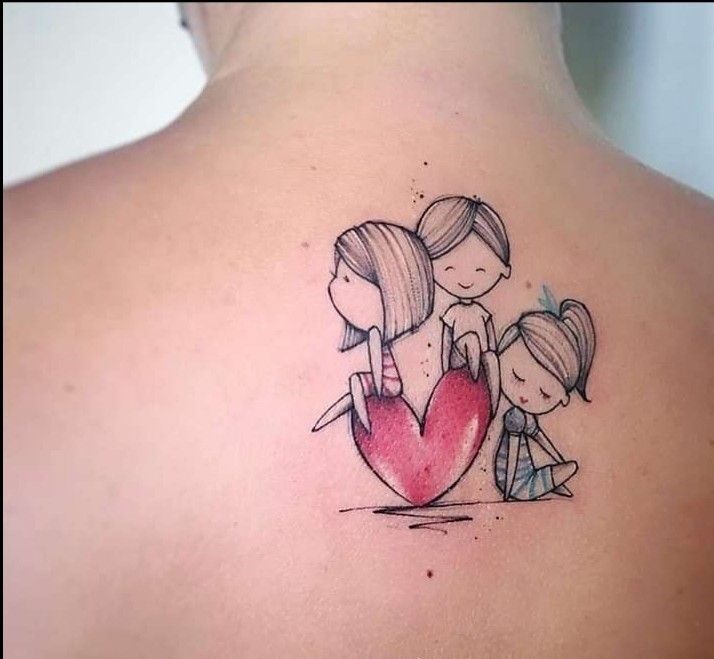 hình xăm ba chị em và trái tim hồng