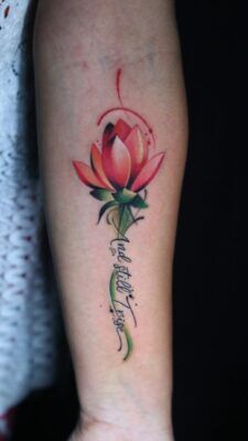 tattoo hoa kèm chữ xinh đẹp