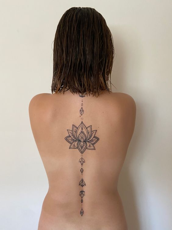 222+ hình xăm hoa sen cho nữ cực tinh tế và ấn tượng - Genztattoo