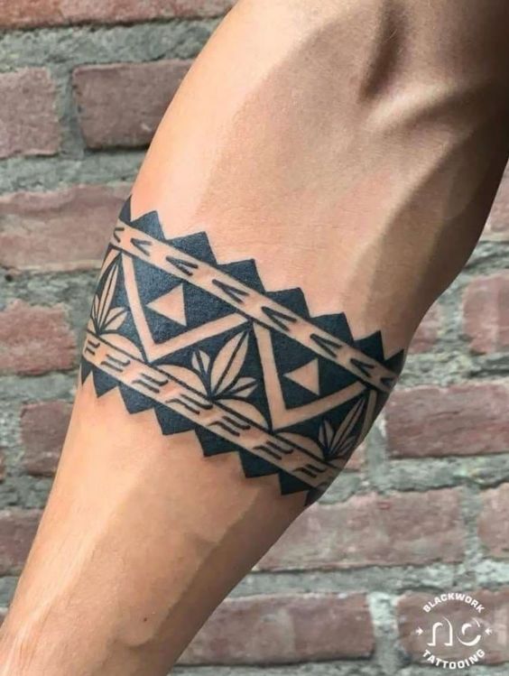 hình xăm với họa tiết mạnh mẽ cho nam giới tattoo họa tiết mạnh mẽ cho nam