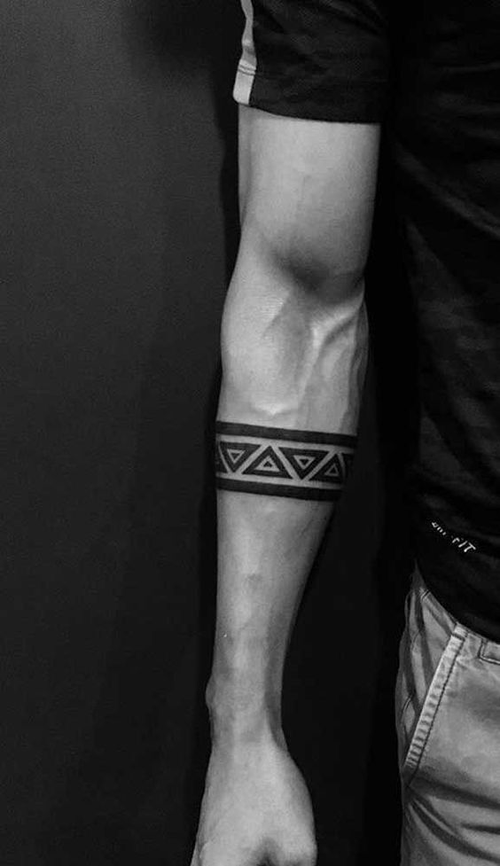 Hình xăm họa tiết tam giác đơn giản tattoo họa tiết tam giác đơn giản