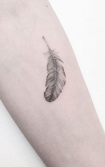 tattoo lông vũ mini cực đẹp cho nam