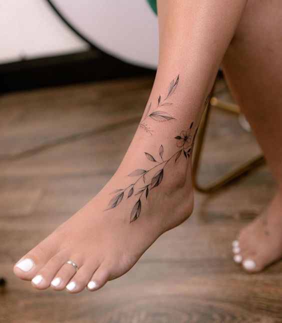 150 hình xăm mini ở chân độc đáo cho nam và nữ - Genztattoo