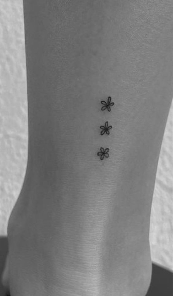 150 hình xăm mini ở chân độc đáo cho nam và nữ - Genztattoo