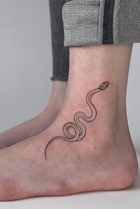 150 hình xăm mini ở chân độc đáo cho nam và nữ - Genztattoo