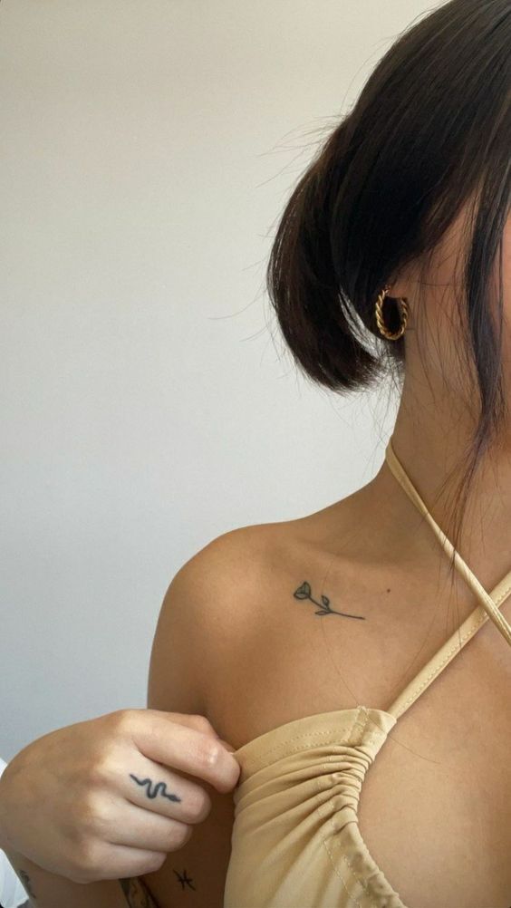 thiết kế hình xăm hoa nhỏ đơn giản mẫu hình xăm hoa mini đơn giản