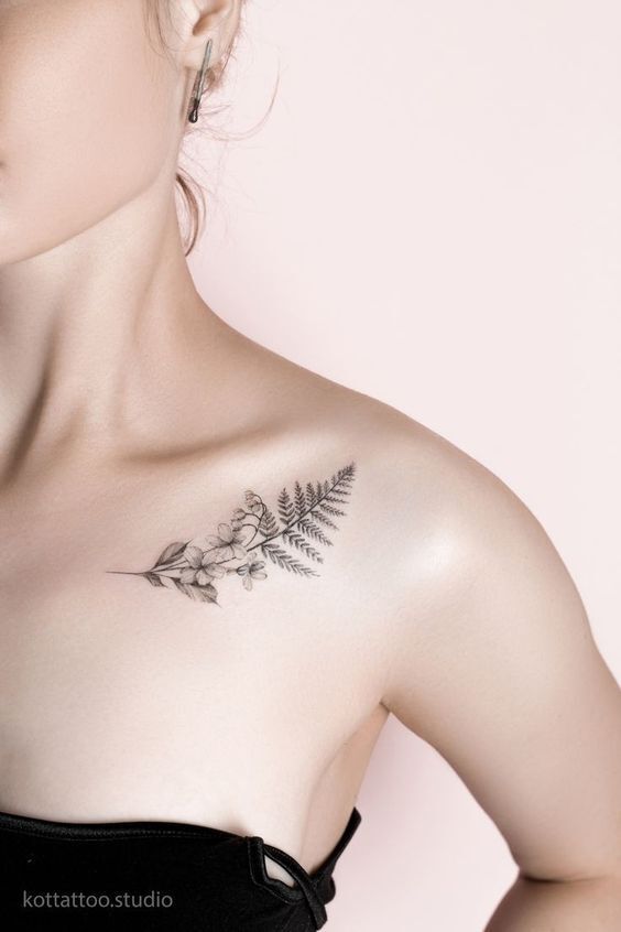 hình xăm hoa nhỏ đơn giản trên xương đòn tattoo hoa lá mini đơn giản ở xương quai xanh