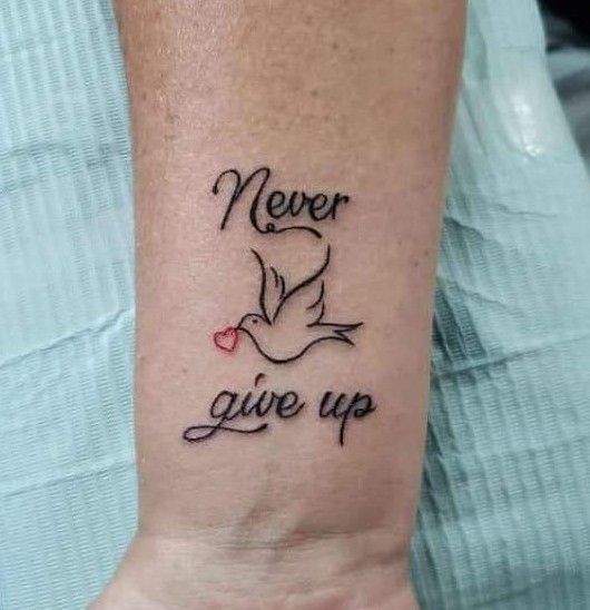 Gợi ý 700+ mẫu hình xăm chữ never give up khích lệ tinh thần - Genztattoo