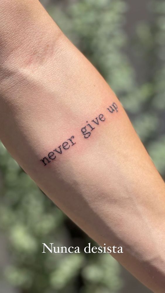 Gợi ý 700+ mẫu hình xăm chữ never give up khích lệ tinh thần - Genztattoo