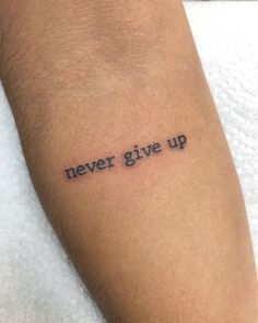 Gợi ý 700+ mẫu hình xăm chữ never give up khích lệ tinh thần - Genztattoo