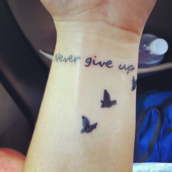 Gợi ý 700+ mẫu hình xăm chữ never give up khích lệ tinh thần - Genztattoo