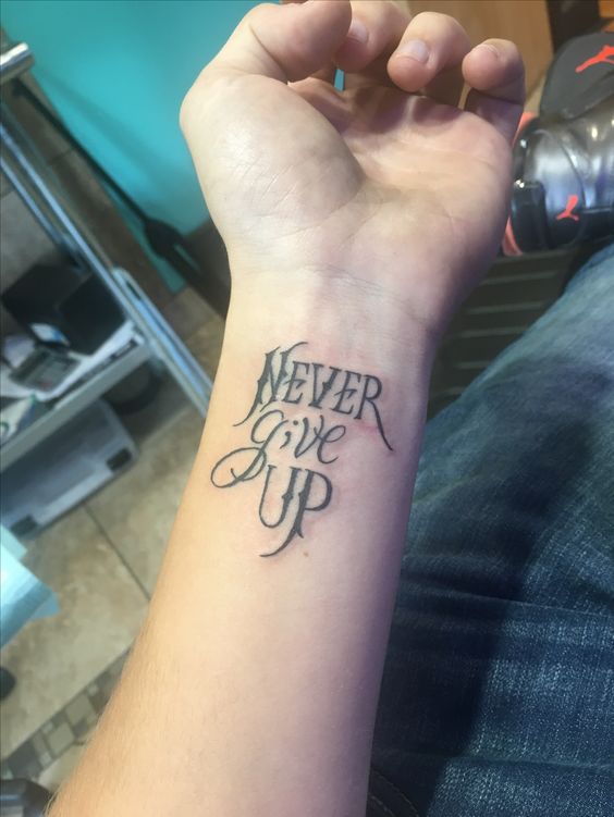 Gợi ý 700+ mẫu hình xăm chữ never give up khích lệ tinh thần - Genztattoo
