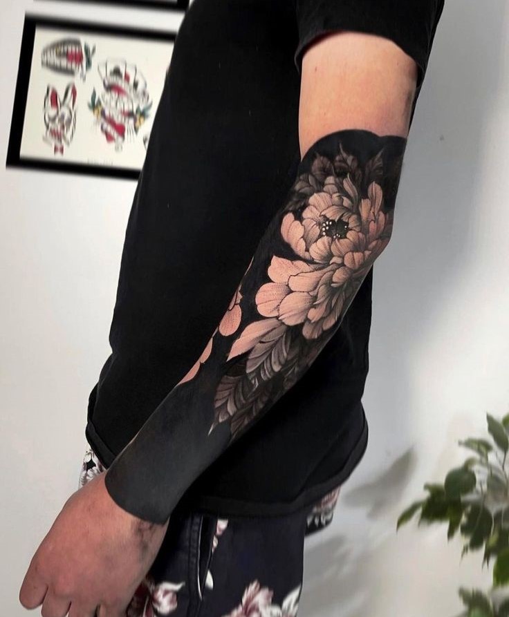 mẫu tattoo mẫu đơn kín nửa tay