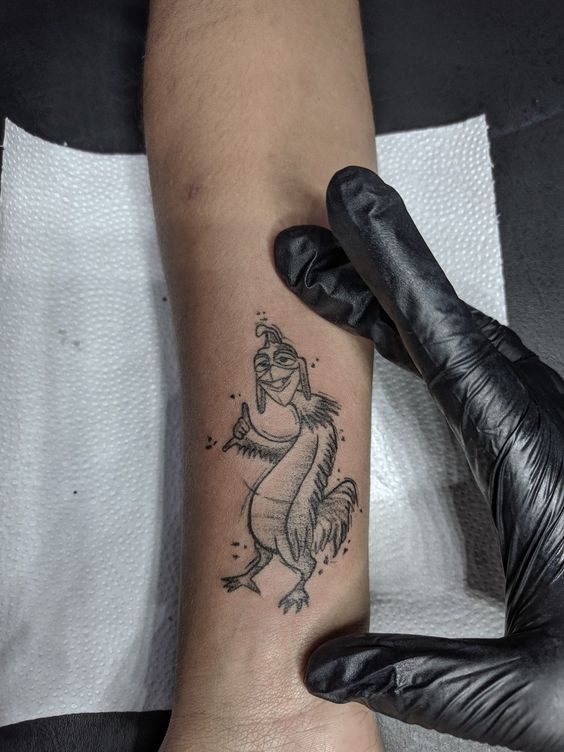 thiết kế hình xăm con gà vui nhộn mẫu tattoo chú gà vui nhộn