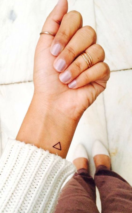 Trọn bộ 333+ hình xăm tam giác cá tính và ấn tượng - Genztattoo