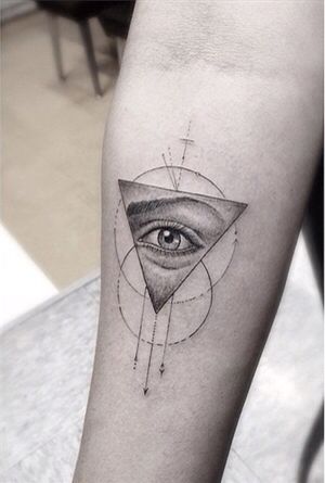 Trọn bộ 333+ hình xăm tam giác cá tính và ấn tượng - Genztattoo