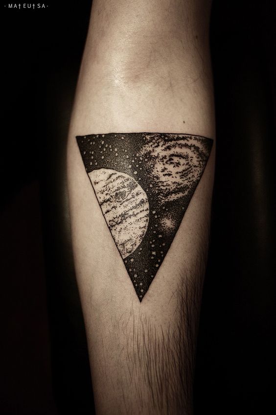 Trọn bộ 333+ hình xăm tam giác cá tính và ấn tượng - Genztattoo