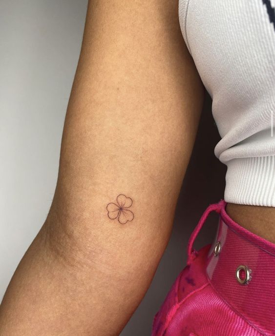250 hình xăm mini cỏ 3 lá và 4 lá - Genztattoo