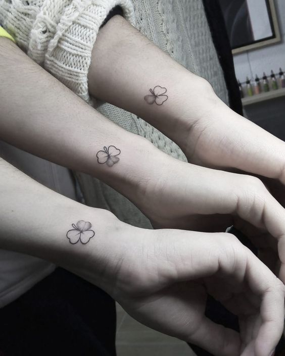 250 hình xăm mini cỏ 3 lá và 4 lá - Genztattoo