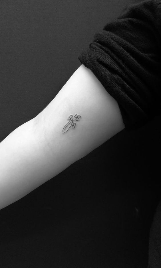 250 hình xăm mini cỏ 3 lá và 4 lá - Genztattoo