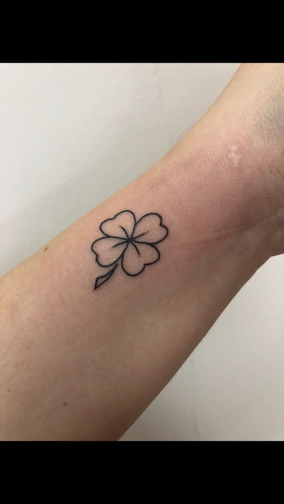 250 hình xăm mini cỏ 3 lá và 4 lá - Genztattoo