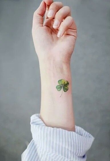250 hình xăm mini cỏ 3 lá và 4 lá - Genztattoo