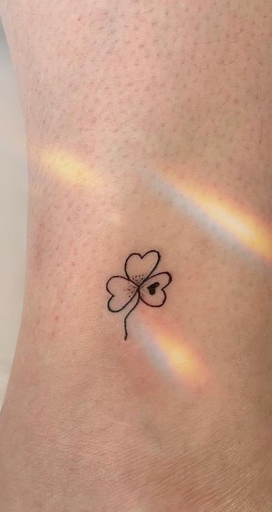 250 hình xăm mini cỏ 3 lá và 4 lá - Genztattoo