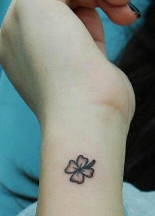 250 hình xăm mini cỏ 3 lá và 4 lá - Genztattoo