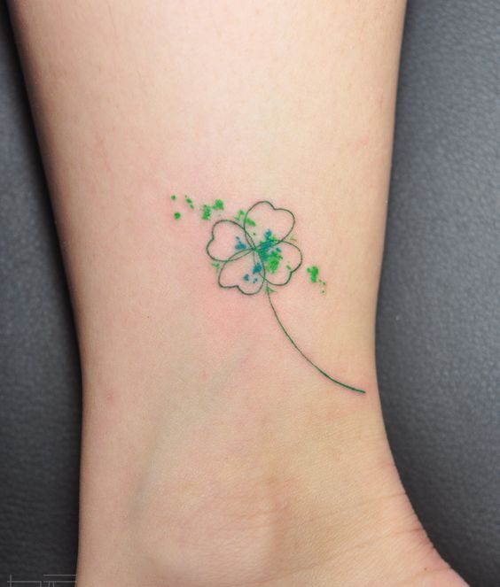 250 hình xăm mini cỏ 3 lá và 4 lá - Genztattoo