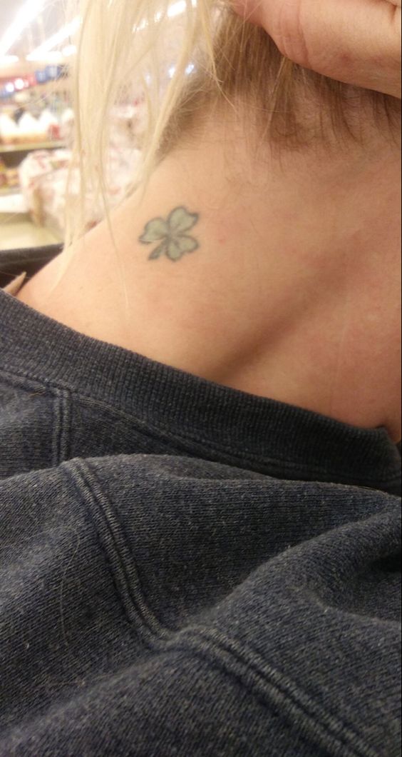 250 hình xăm mini cỏ 3 lá và 4 lá - Genztattoo