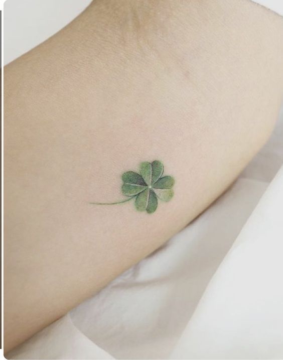 250 hình xăm mini cỏ 3 lá và 4 lá - Genztattoo