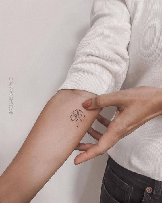250 hình xăm mini cỏ 3 lá và 4 lá - Genztattoo